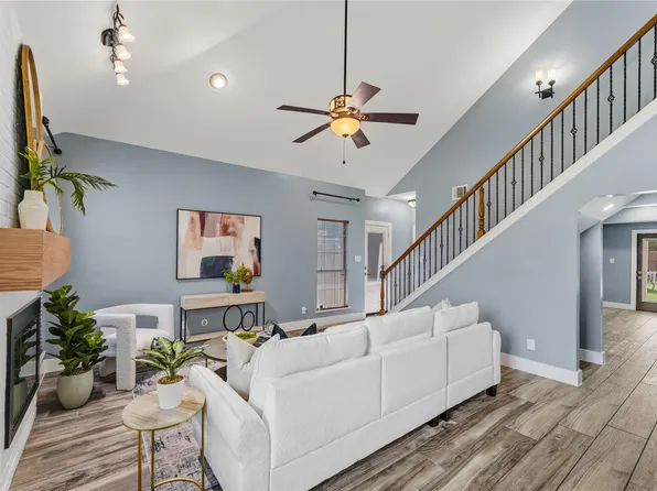 1400 Copper Meadow Dr, Mesquite, TX 75149