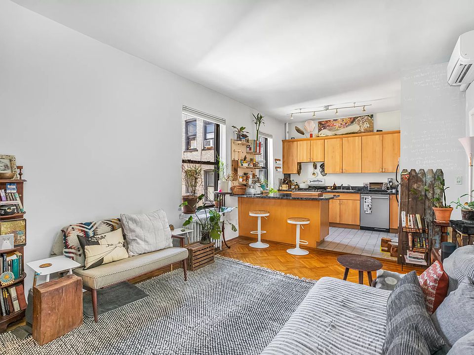 1st image of 394 Lincoln Pl APT D6