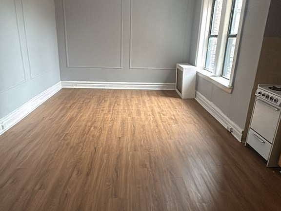 5th image of 233 Weequahic Ave APT 14