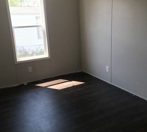 3rd image of 7317 Clark St