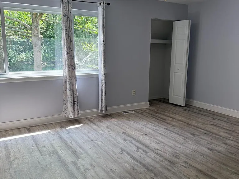 1080 Pendleton Ct — Photo 25