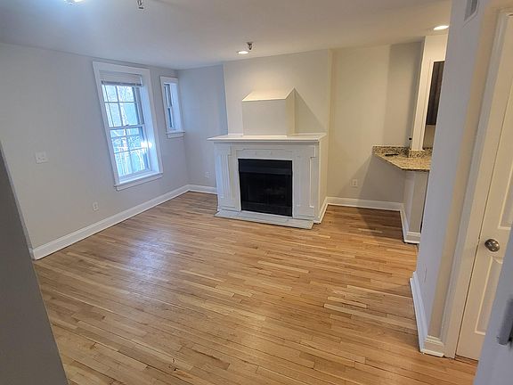 3rd image of 157 Wayne St #157