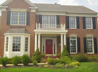 12807 Saffron Dr, Herndon, VA 20171
