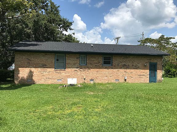 4th image of 815 Mann St