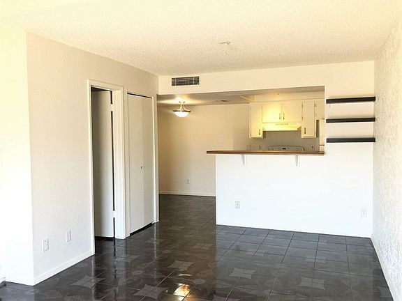 5th image of 2121 W Royal Palm Rd APT 1081