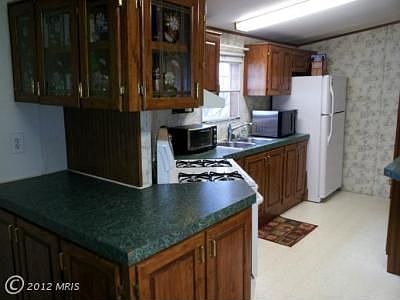 3rd image of 1892 Emily Dr