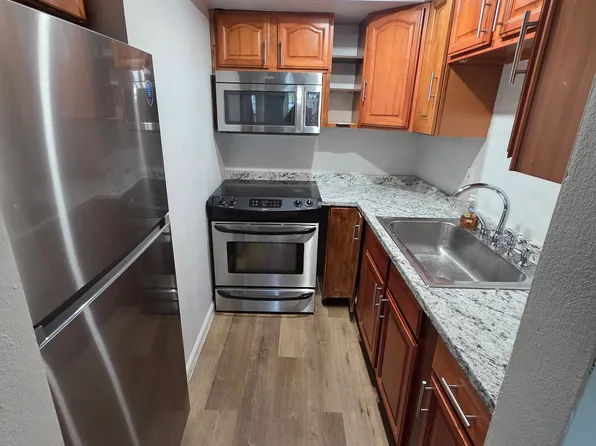 224 SE 9th Ave, Deerfield Beach, FL 33441