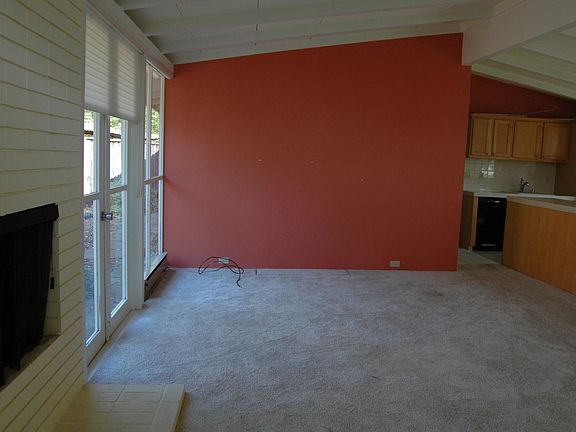 2nd image of 795 Stern Ave