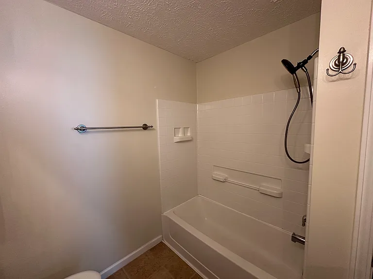 1016 Fulman Rd — Photo 16