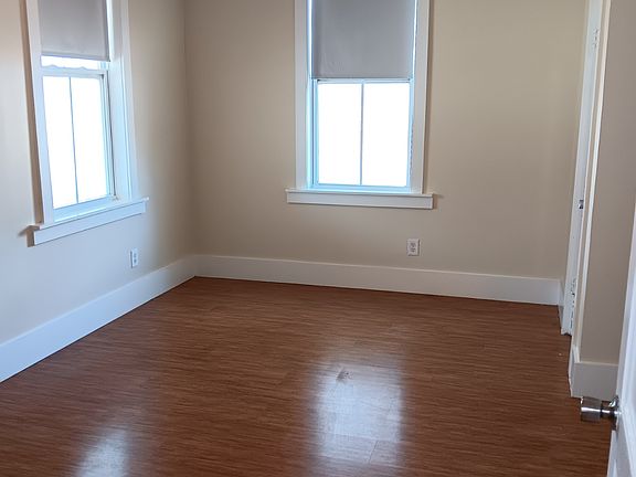 4th image of 801 E Citrus Ave
