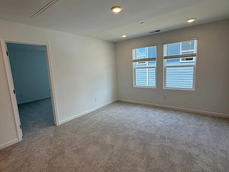 2942 Sharpstone Dr — Photo 14