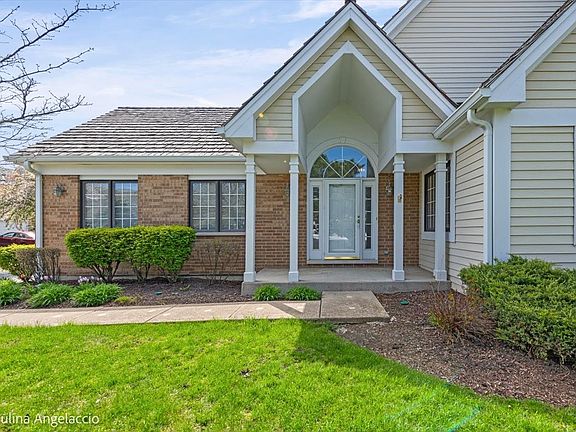 2nd image of 820 Braeman Ct