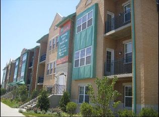 3540 S State St APT 301, Chicago, IL 60609