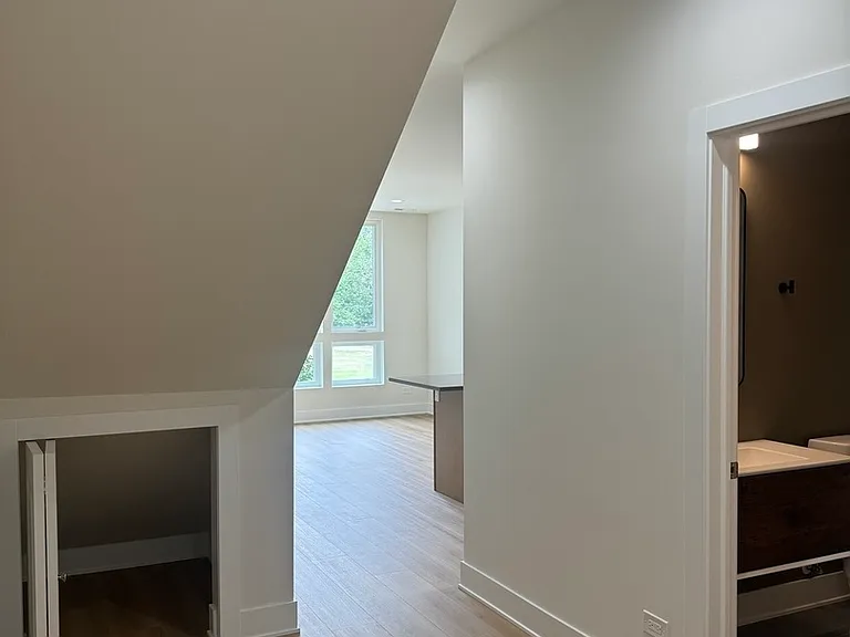 3723 S Lake Park Ave #0 — Photo 11