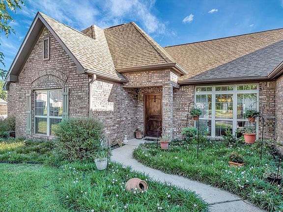5th image of 202 Mission Hills Dr