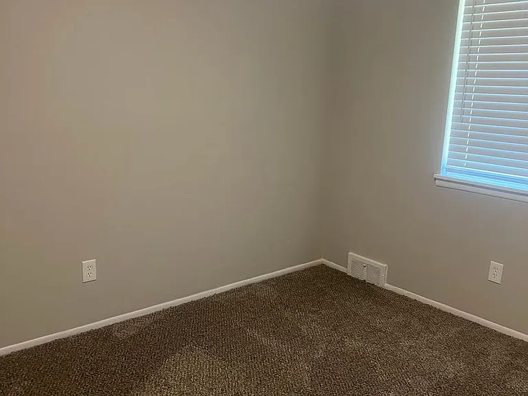 550 Rosewood St — Photo 6
