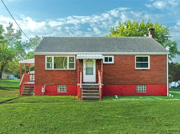 147 W Pennsylvania Ave, New Stanton, PA 15672