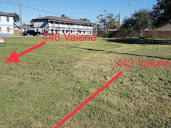 5th image of 442 Valerie St