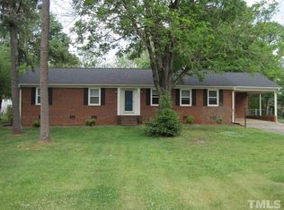 1010 Parkwood Dr, Siler City, NC 27344