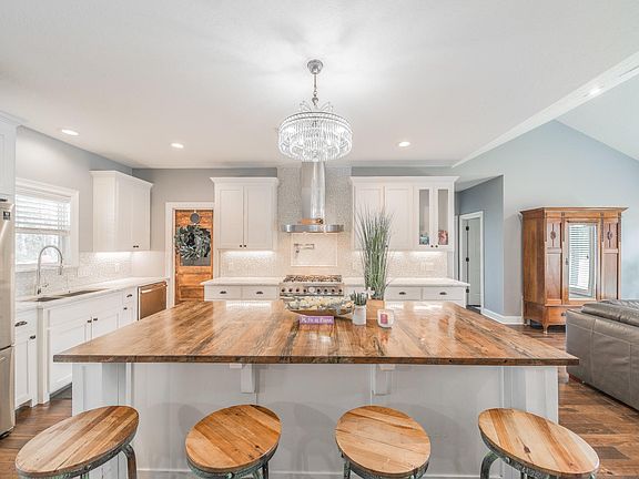 5th image of 840 Horace Bonds Rd