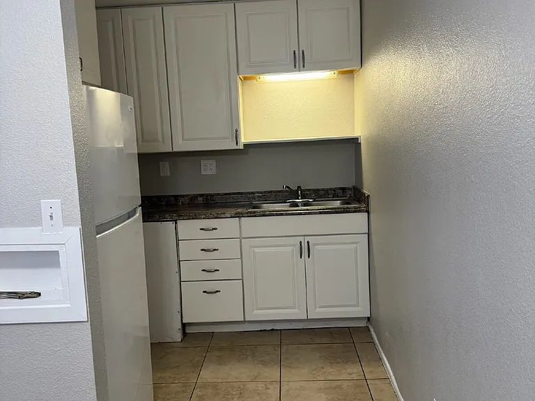 720 N 10th St #1 — Photo 18