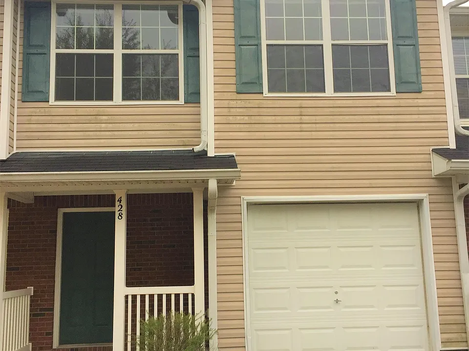 428 Crooked Pine