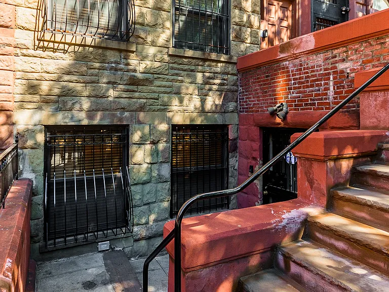 2072 5th Ave #GROUND — Photo 9