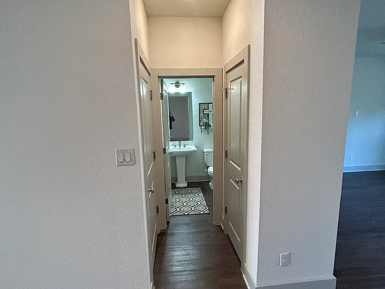 2124 Local Rebel Loop — Photo 2