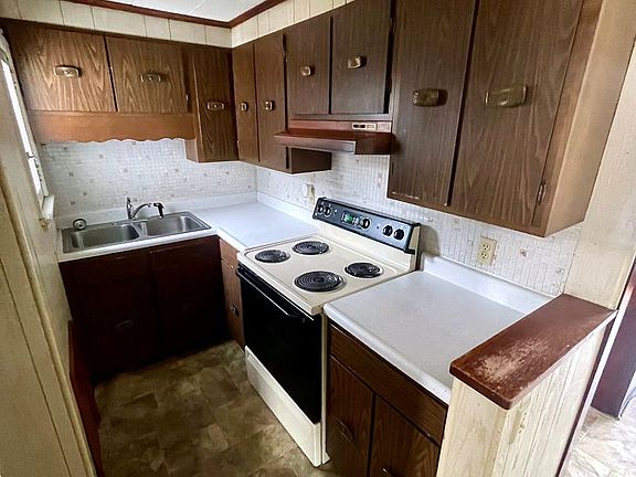 4th image of 153 N Pearl St #3887014AC