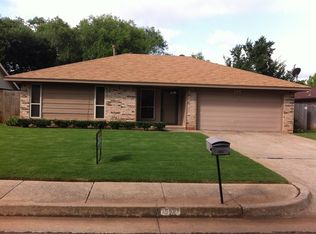 508 Cherryvale Rd, Edmond, OK 73003