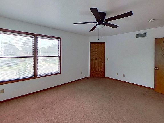 4th image of 5101-5103 Hickman Rd