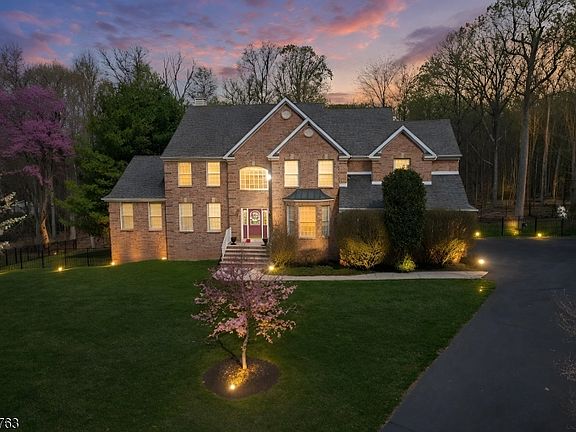 2nd image of 2 Ridge Rd