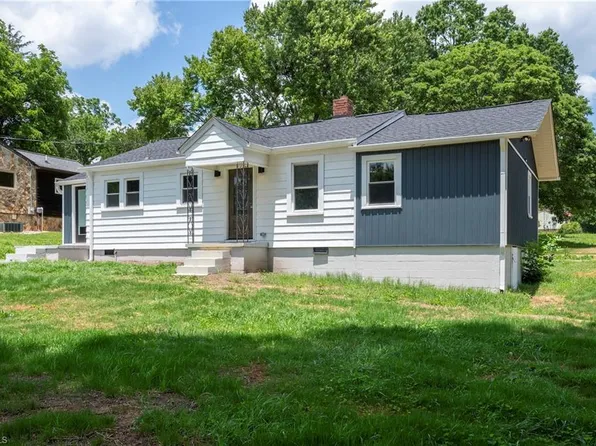3140 S Stratford Rd, Winston Salem, NC 27103