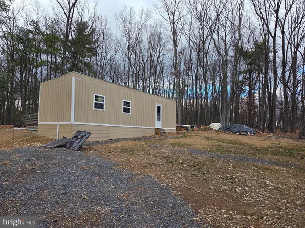 37 Sherman Dr, Augusta, WV 26704