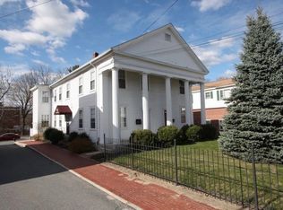 122 Elm St APT D, Millbury, MA 01527