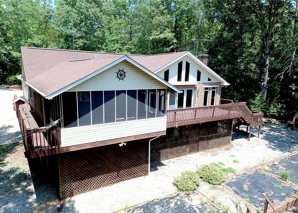 1st image of 88 Lake Forest Dr