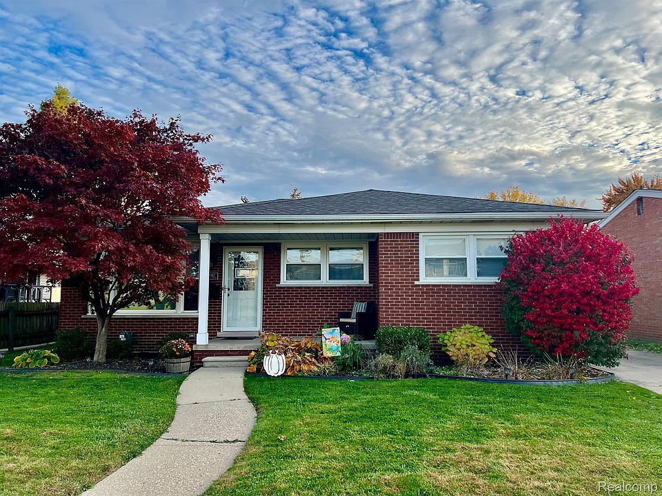 1st image of 21412 Violet St