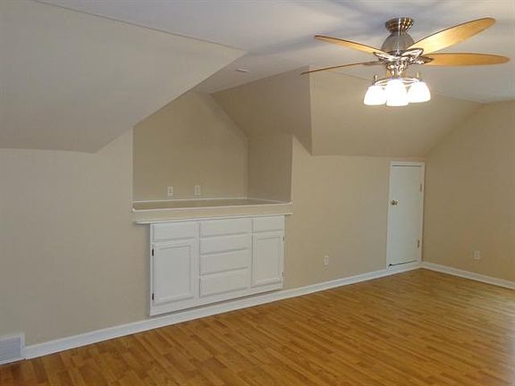 2nd image of 9245 Loganberry Ln