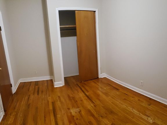 4th image of 696 Bristol St APT 1R