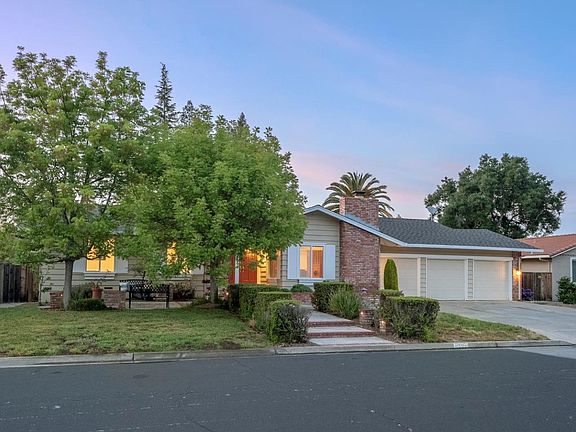 2nd image of 20353 Williamsburg Ln