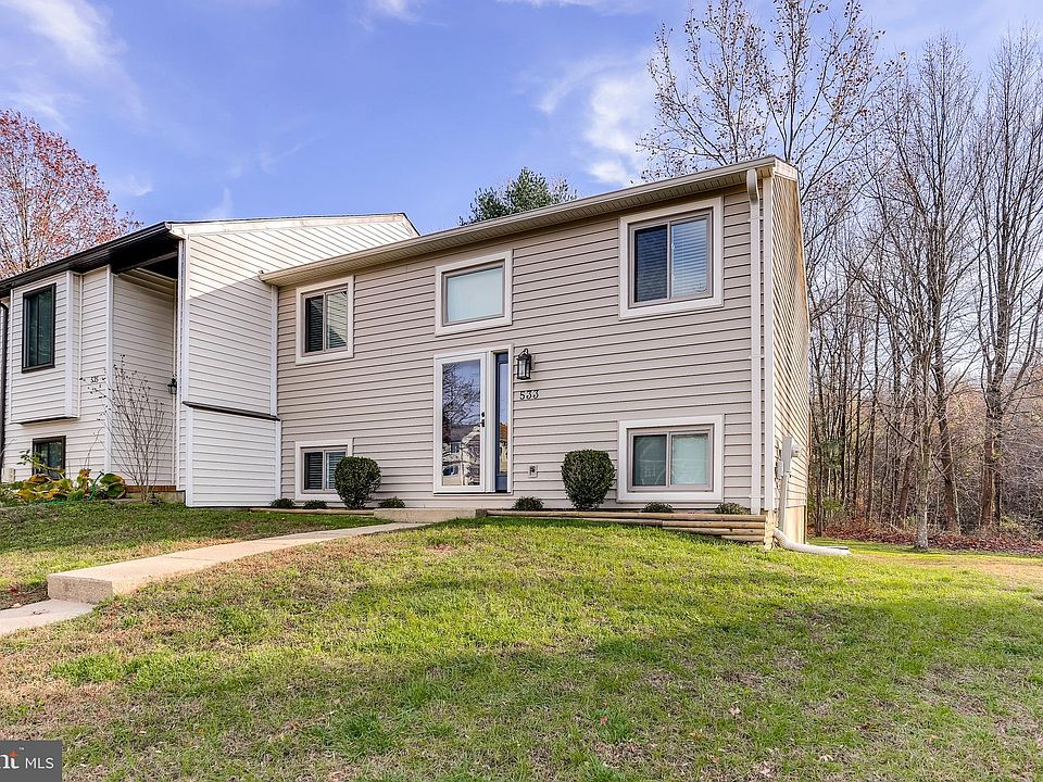 1st image of 533 Greenblades Ct