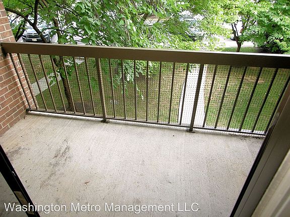 2nd image of 11409 Commonwealth Dr #11409