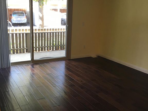 5th image of 432 Edgehill Ln Unit 39