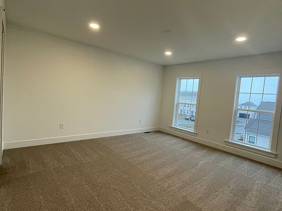 4th image of 229 Oliver Way