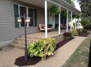 426 Ash St, Carleton, MI 48117