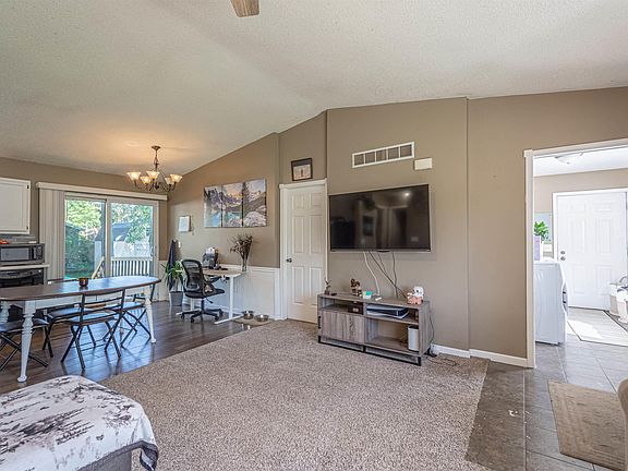 4th image of 1383 Allen Rd