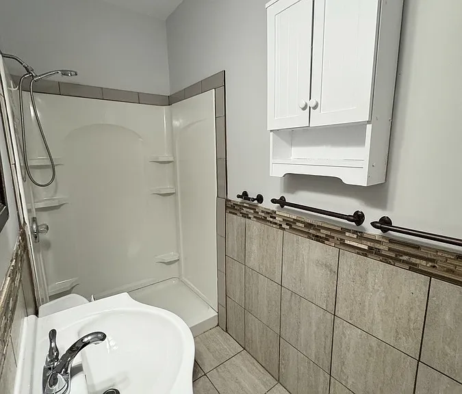 460 Caron Ave #1 — Photo 17