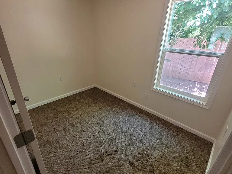 2843 Montgomery St — Photo 3