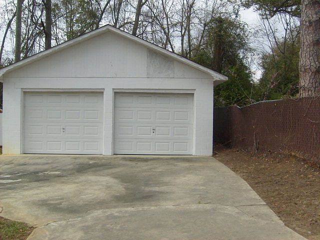 2nd image of 1451 Carolina Ave