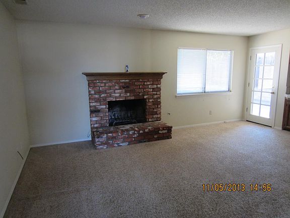 3rd image of 614 Daniel Dr